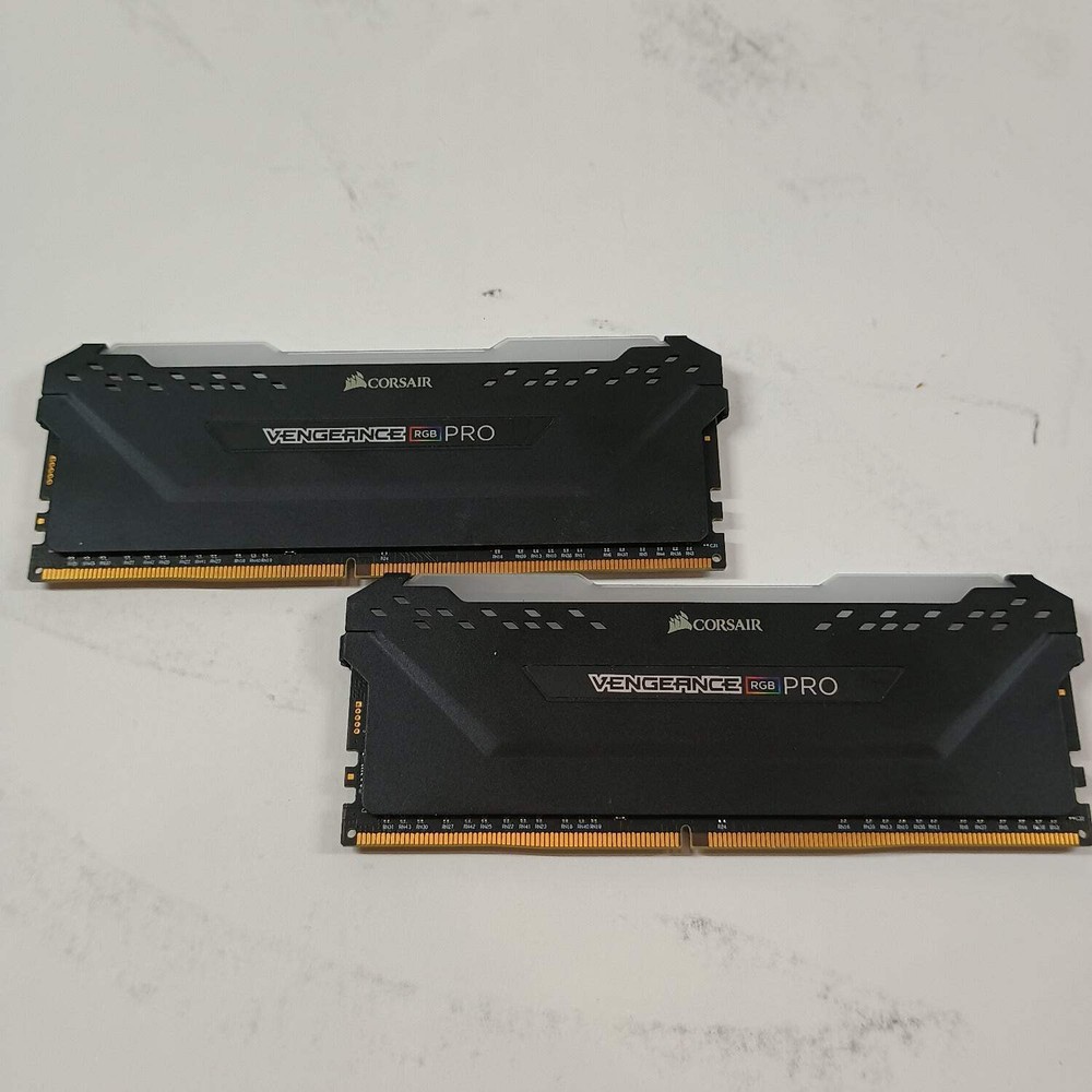 Corsair Vengeance RGB Pro 32GB (2x16GB) RAM DDR4 3200MHz CMW32GX4M2E3200C16