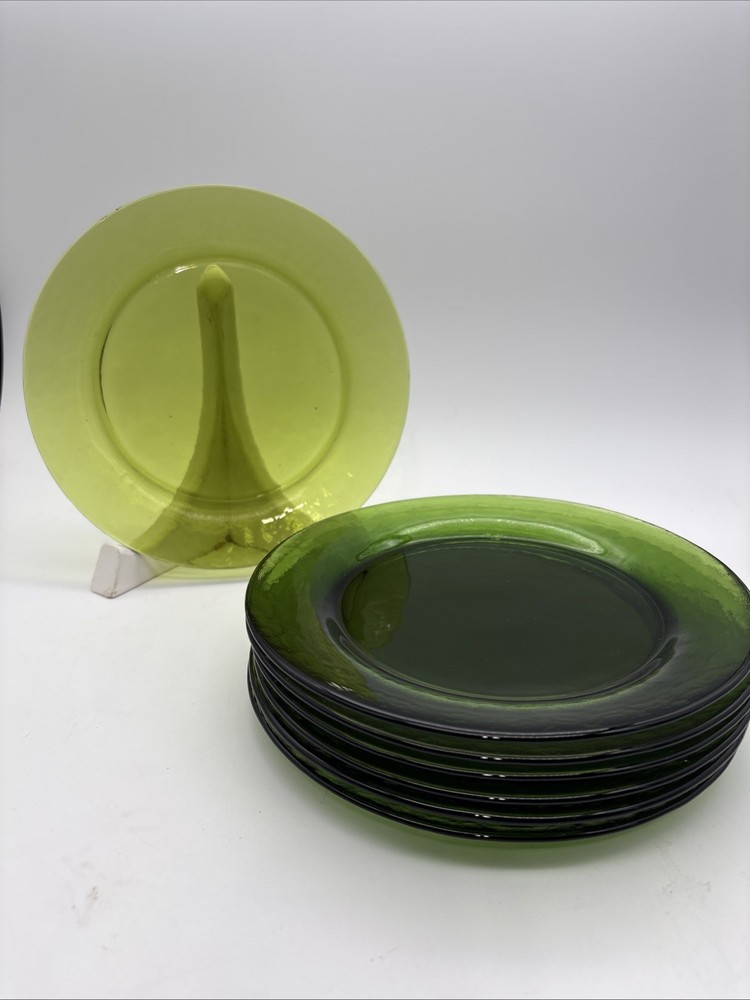Set Of 7 Green Glass Salad Dessert Plates  8
