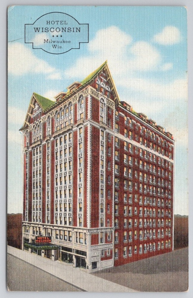 Hotel Wisconsin Milwaukee WI Vintage Linen Postcard E. C. Kropp Co. Unposted
