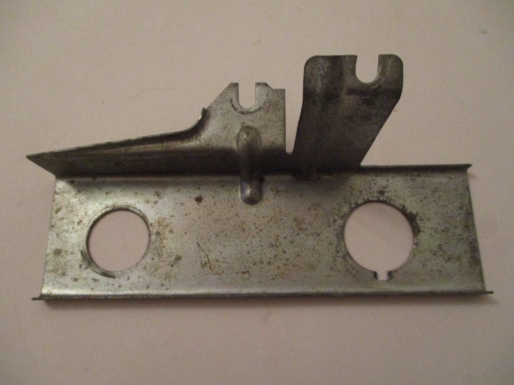 OEM GM 1966-67 Pontiac GTO Lemans Tempest Cluster Ignition Switch Ground Bracket