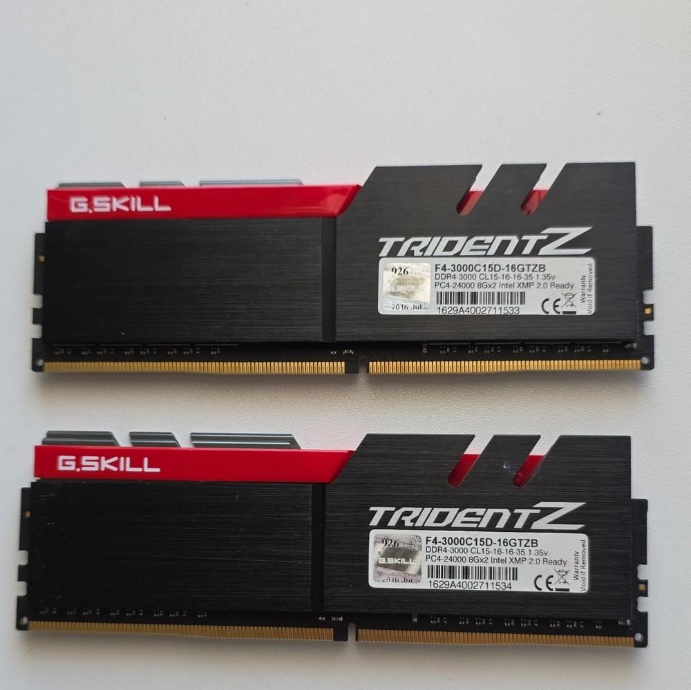 G.SKILL TridentZ F4-3000C15D-16GTZB 16GB (2x8GB) DDR4-3000 Intel XMP RAM