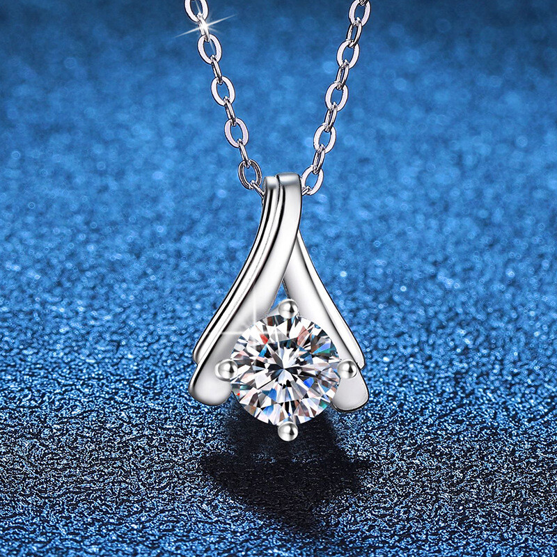 1CT Moissanite Necklace D Color Minimalist Versatile Pendant S925 Silver Women