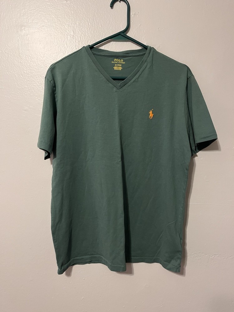 Polo  Ralph Lauren Green t-shirt size M short sleeve V-Neck 100% cotton