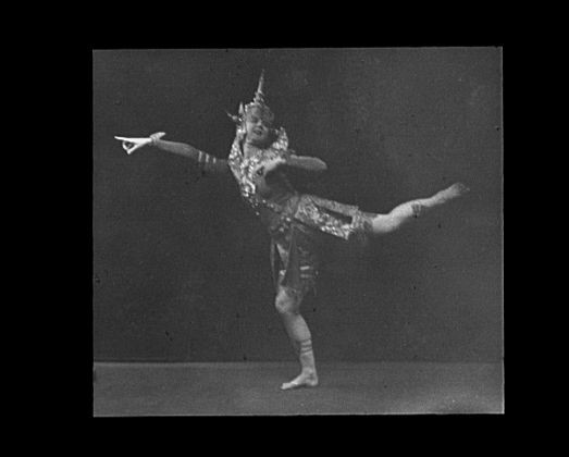 Photo:Ruth St. Denis 1919 Dance Performance Ballet Costume