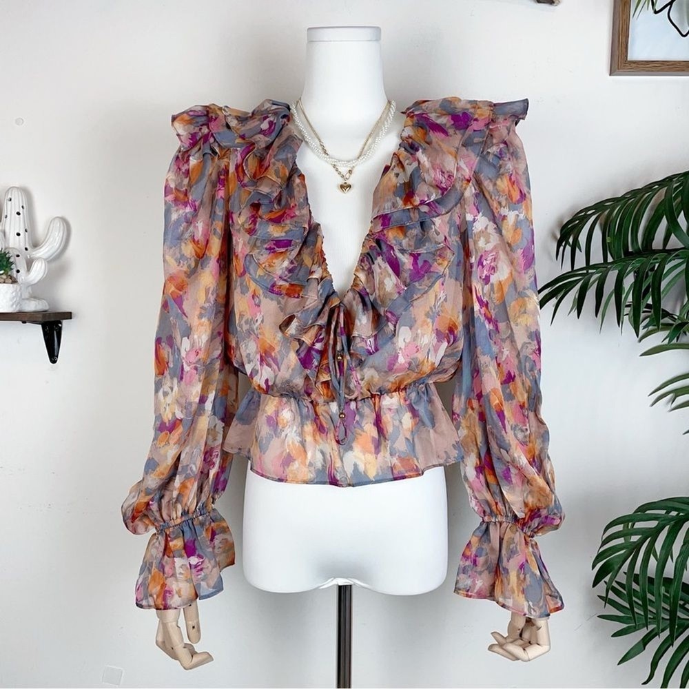 Elliatt Reign Long Sleeve Top in Floral Multi NWT Women Blouse Size XS