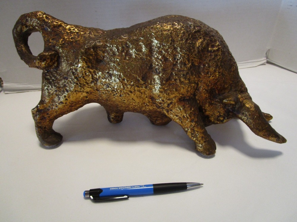 VTG Brutalist Fighting Bull Statue Gold Faux Stone Finish 14W 1960s Midcentury Sculpture