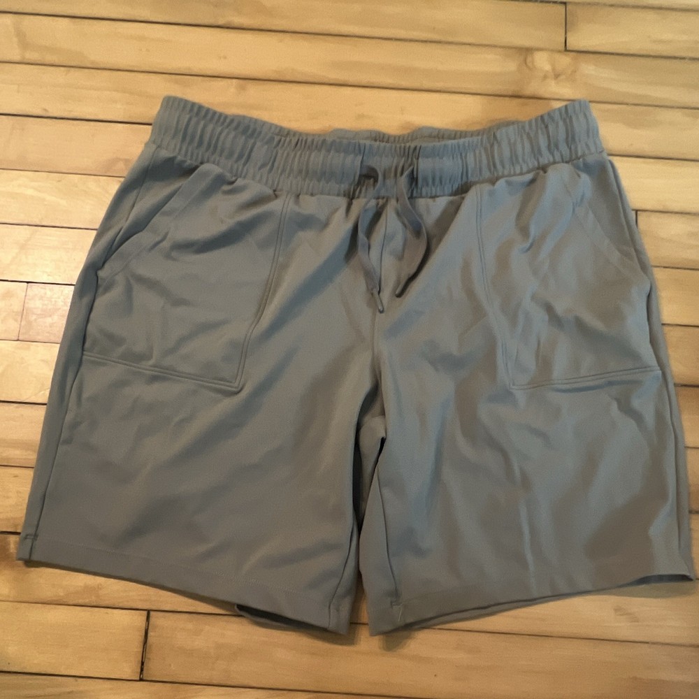 Women’s Size Large Mondetta Shorts Mid Length