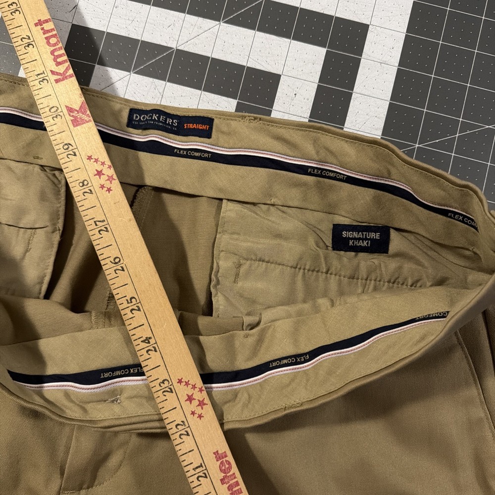 Dockers Signature Khaki Straight Fit Mens 38x34 Chino Brown Cotton Flex Casual