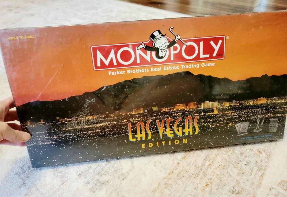 SEALED Vintage 1997 Las Vegas edition Monopoly board game!! STILL IN WRAP
