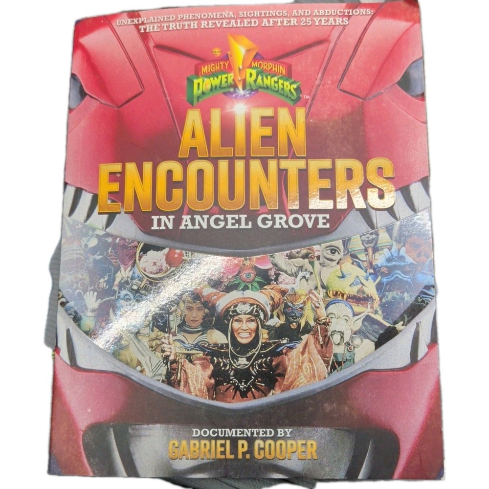 Graphic Book Power Rangers Alien Encounters. Soft Copy PreOwned Great Condition