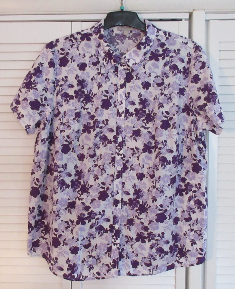 WOMAN WITHIN Sz 2X (26/28) White w/Purple & Violet Flowers Short Sleeve Blouse