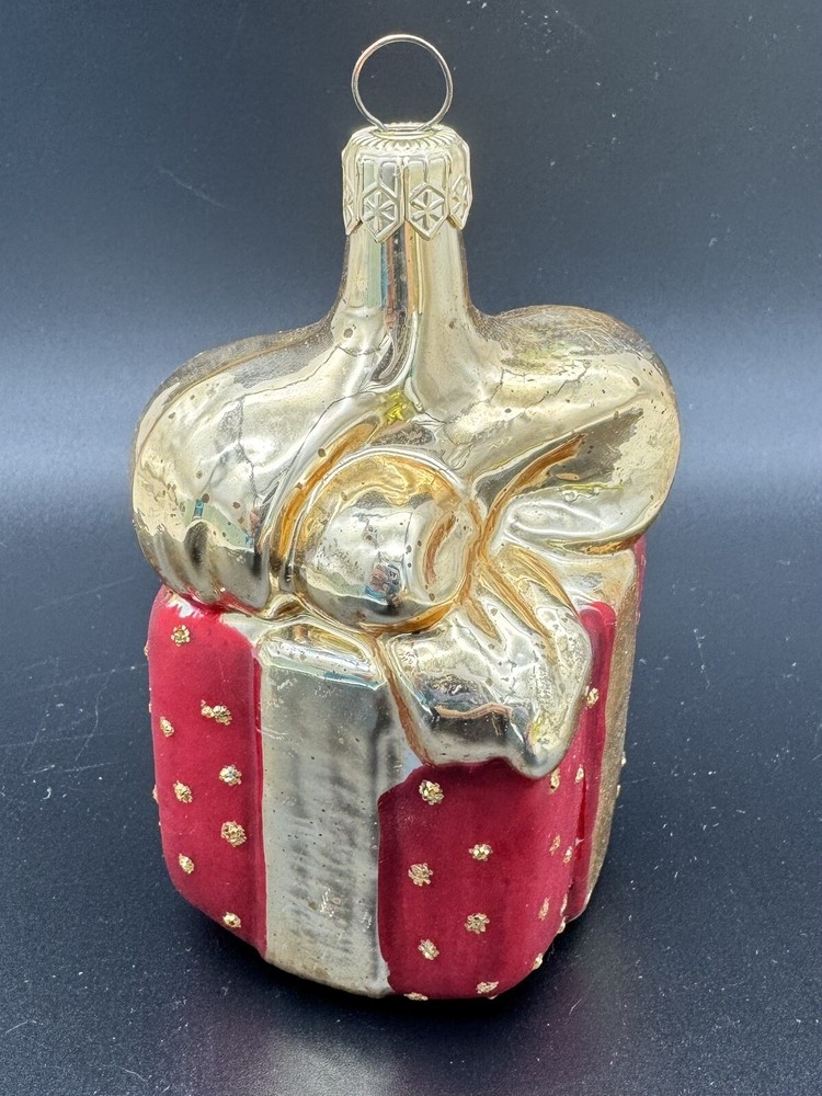 VTG Pier 1 Imports Poland Blown Glass Red Present Christmas Ornament RARE