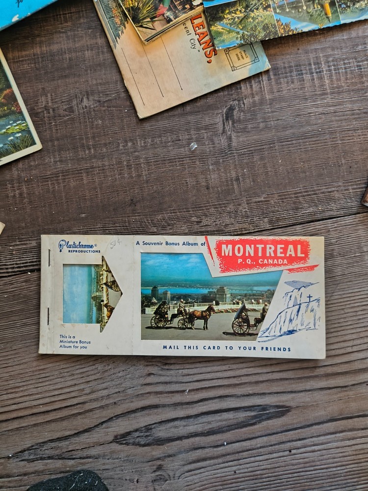 Montreal Quebec Souvenir Postcard Book Plastichrome Canada Vintage U872