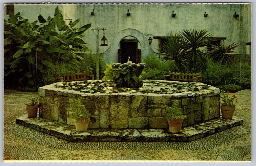 Vtg Postcard Spanish Governor's Palace Garden San Antonio, Texas 1950s