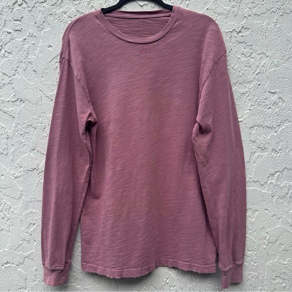 KITH T Shirt Mens Size Medium Long Sleeve Crew Neck Distressed Pink