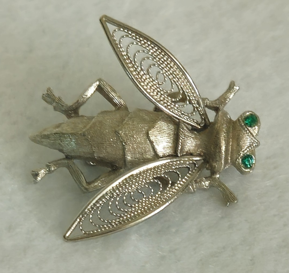 Vintage JJ Jonette Jewelry Cicada Fly Brooch Silver Tone Green Rhinestone Pin