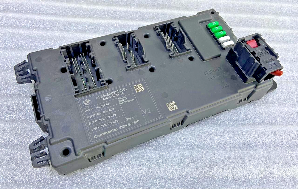 OEM BMW F20 F30 F34 F36 REM Rear Electronic Module Fuse Box Control 6809050