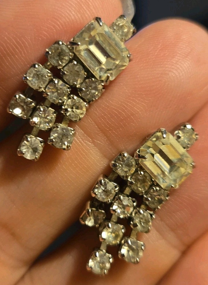 Vintage Crystal Rhinestone Screw back Earrings