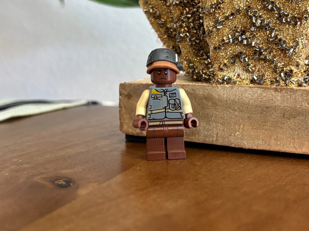 Lego Minifigure Star Wars Rebel Soldier
