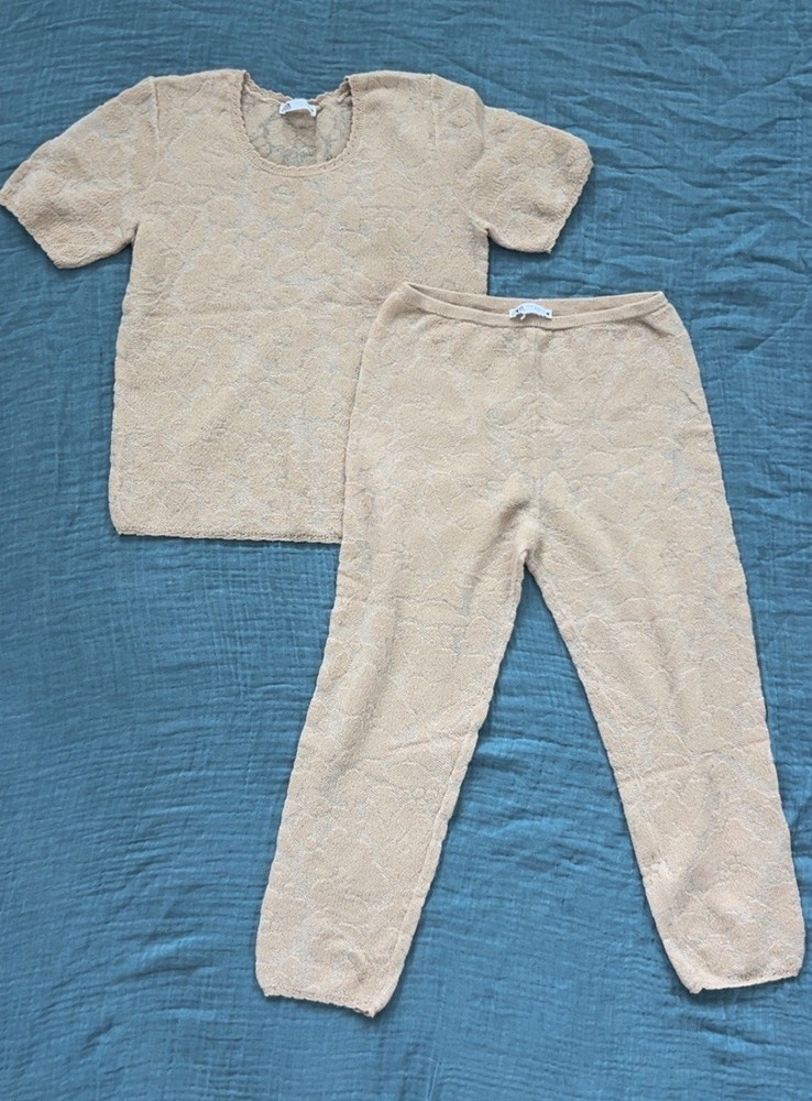 Zara Women 2 Piece Set Capri Pants & Short Sleeve Top