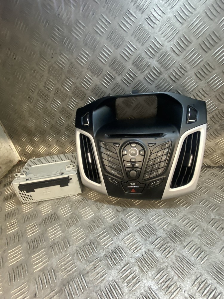 2014 Ford Focus Zetec Mk3 Radio CD Player Clock Display Radio  BM5T18K811BA