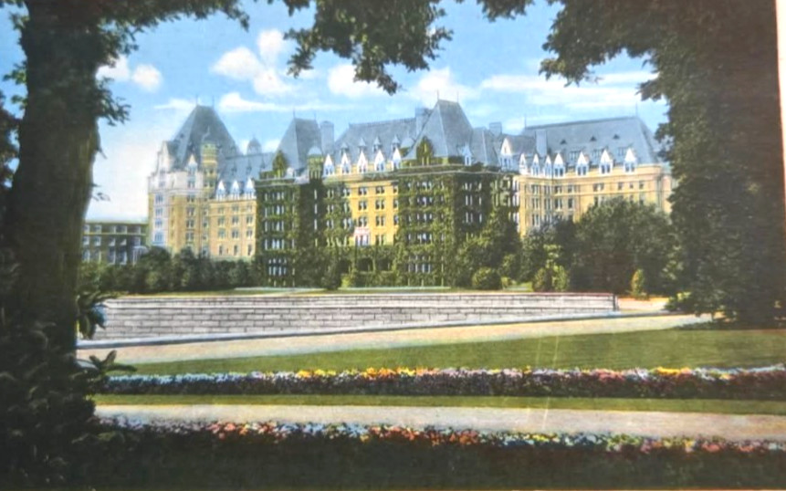 1920s Vintage Linen Postcard CPR Empress Hotel Victoria British Columbia Canada