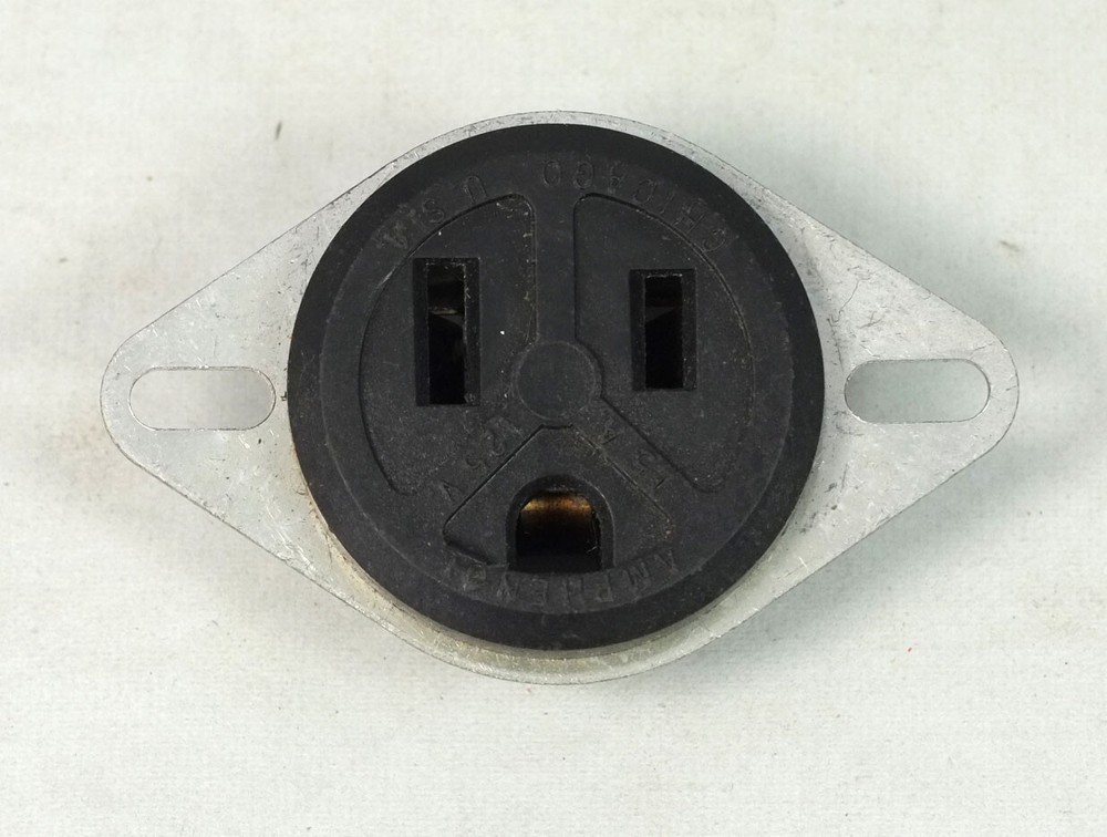 1 NOS Vintage Amphenol Female AC Grounded Power Chassis Panel Outlet Socket