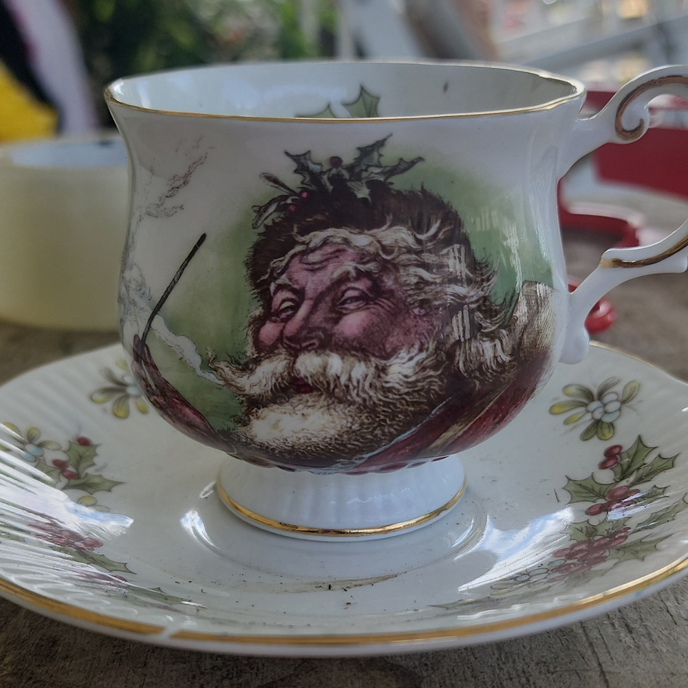 Queen's Bone China Holly Christmas Cup & Saucer Set White Green Red Gold England