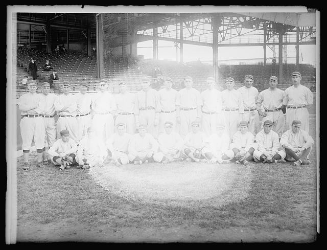 Photo:Wash. Baseball club group