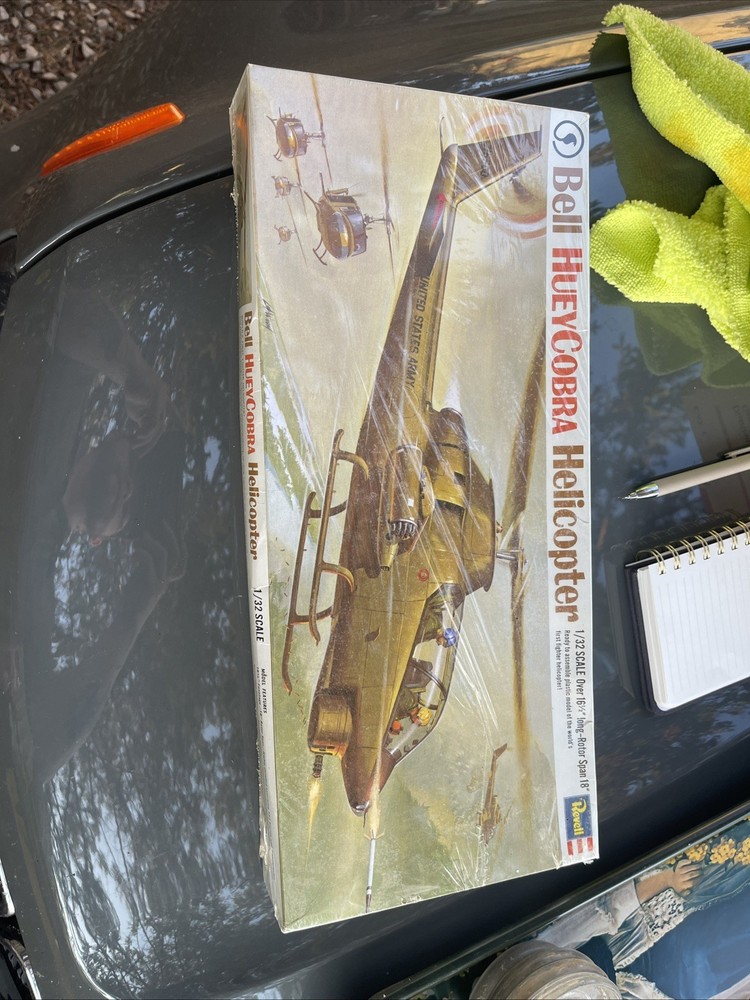 Bell Huey Cobra Helicopter 702 Model Kit 1/32 Scale by Revel, Inc.
