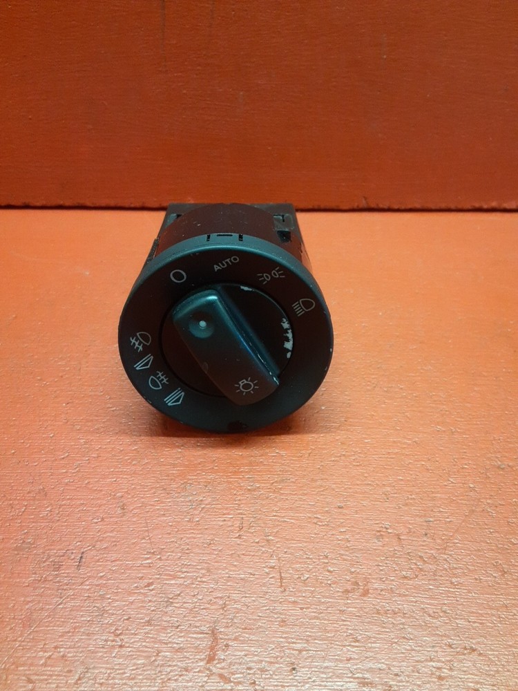 2005-2009 Audi A4 S4 RS4 Quattro Headlamp Fog Light Switch Assembly