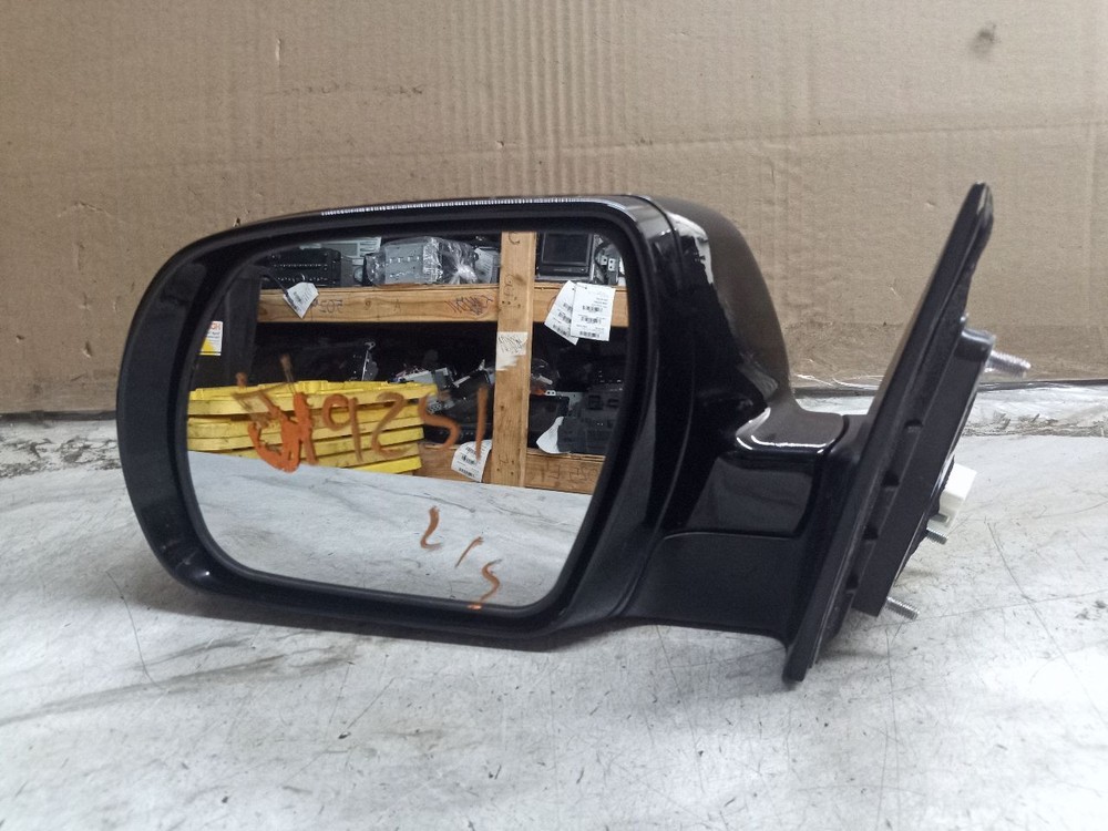 Used Left Door Mirror fits: 2010 Hyundai Veracruz Power L. non-heated opt 8762C2