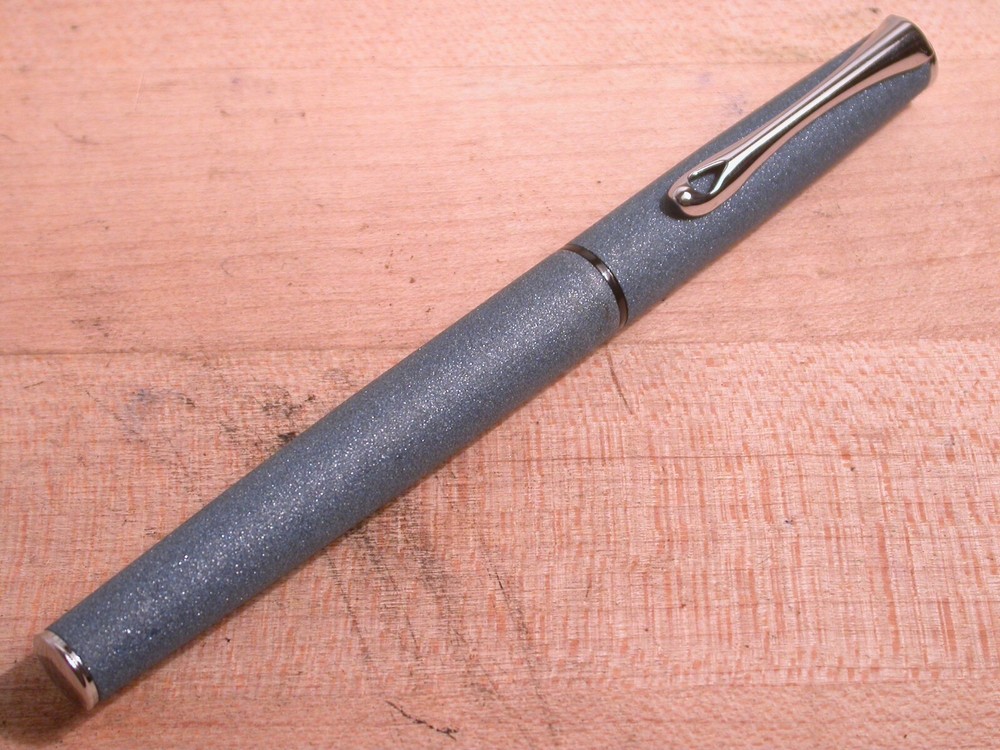 Diplomat Modern Sleek Matte Blue and Chrome Fountain Pen GERMANY