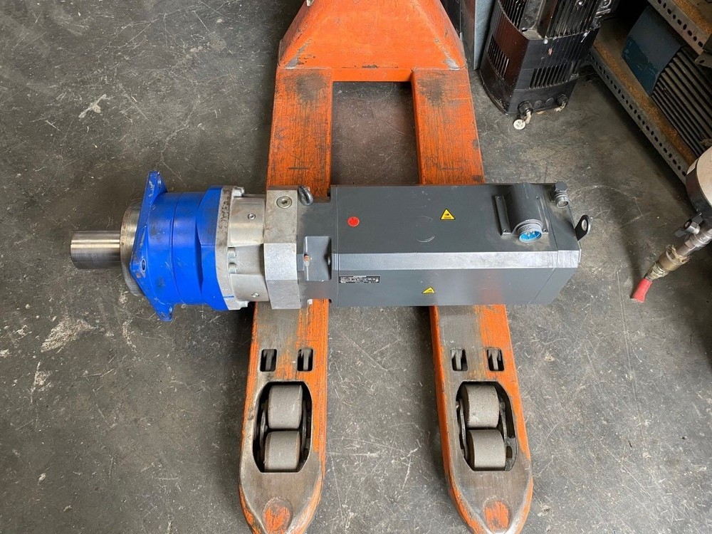 Siemens 1FT6108-8AC71-1EH1 servo motor