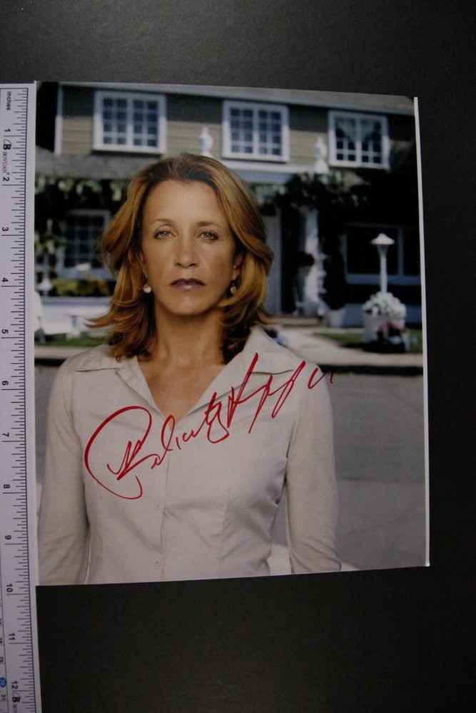 Felicity Huffman (Desperate Housewives) Autograph Photo~