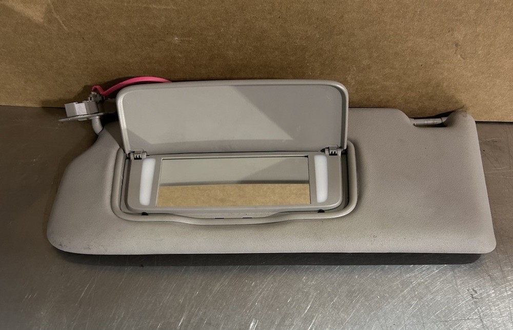 2004-2006 Volvo S40 V50 Left Driver Side Gray Sun Visor OEM #501