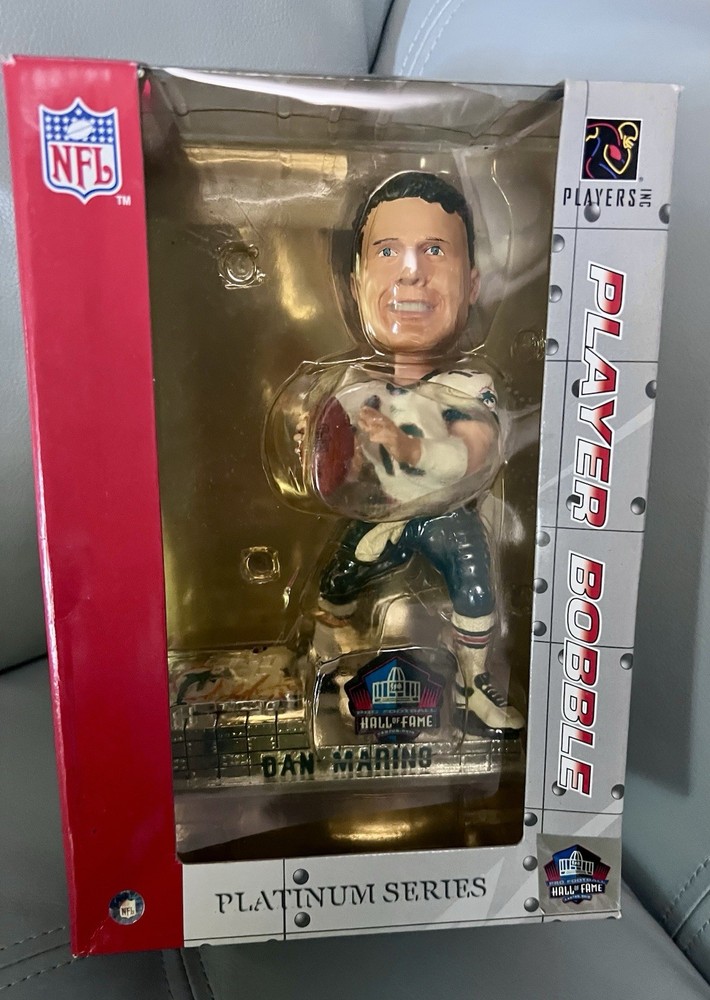 DAN MARINO Miami Dolphins Legend NFL Hall of Fame Bobble Head Platinum Series