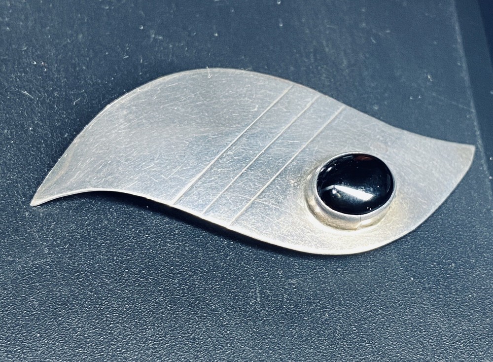 Vintage Sterling Silver 925 Black Onyx Brooch Pin