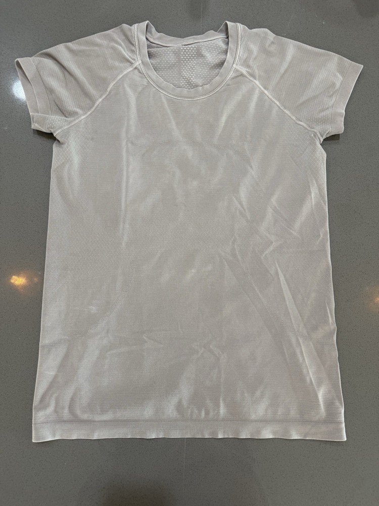 Lululemon Swiftly Tech Short Sleeve Hip Length Size 10