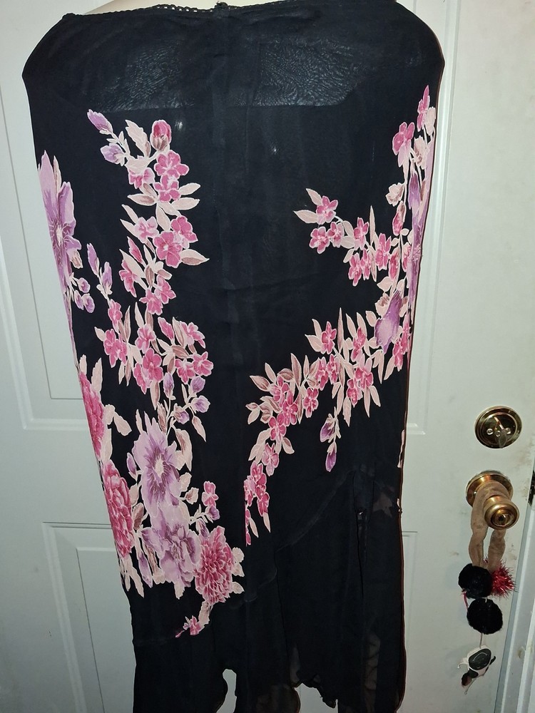 Dress Barn Women's  Floral Skirt Size Large Elastic Waist Beautiful Colors