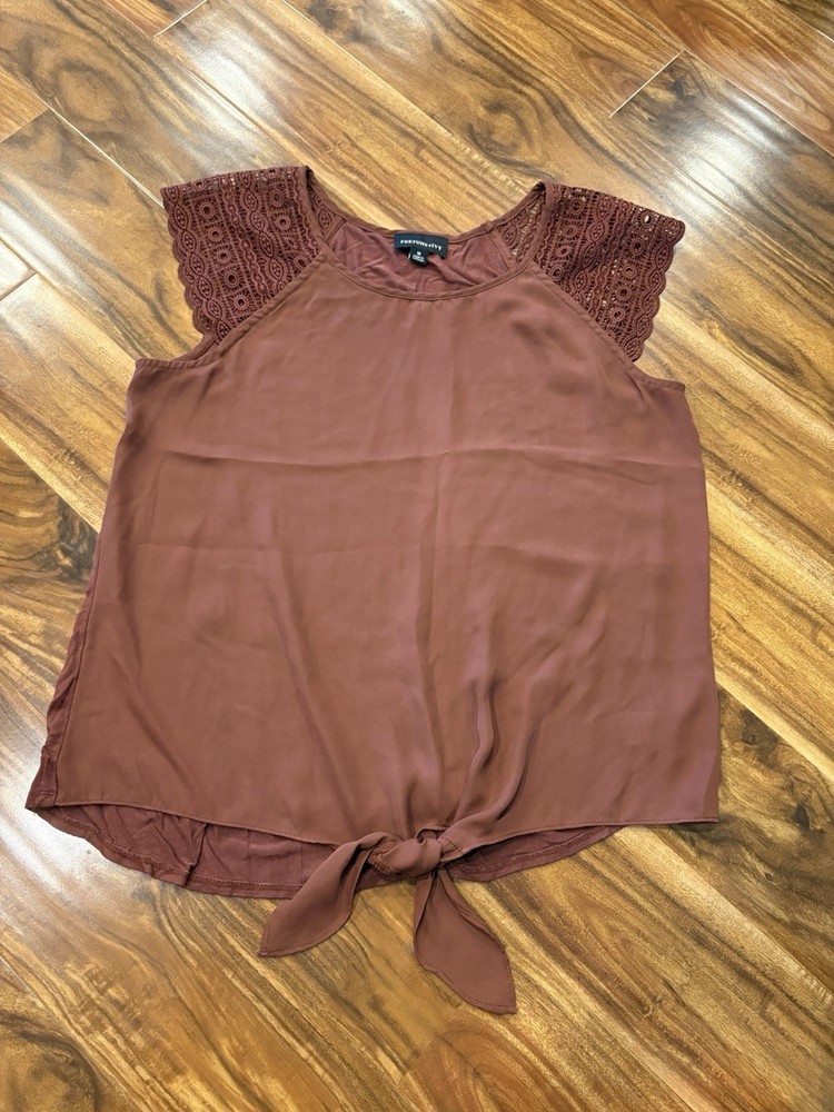 Fortune + Ivy Women's Red Size Medium Top