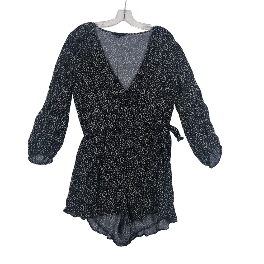American Eagle Floral Wrap Romper Size Medium V-Neck Long Sleeve Black White