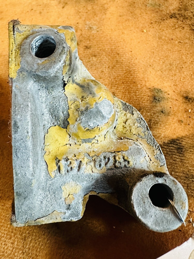 C15 Diesel Fuel Priming Pump Adapter for Cat Engines