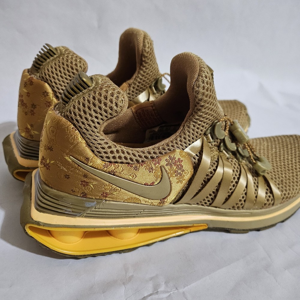 Nike Shox Gravity- Women's Size 6 In Metallic Gold