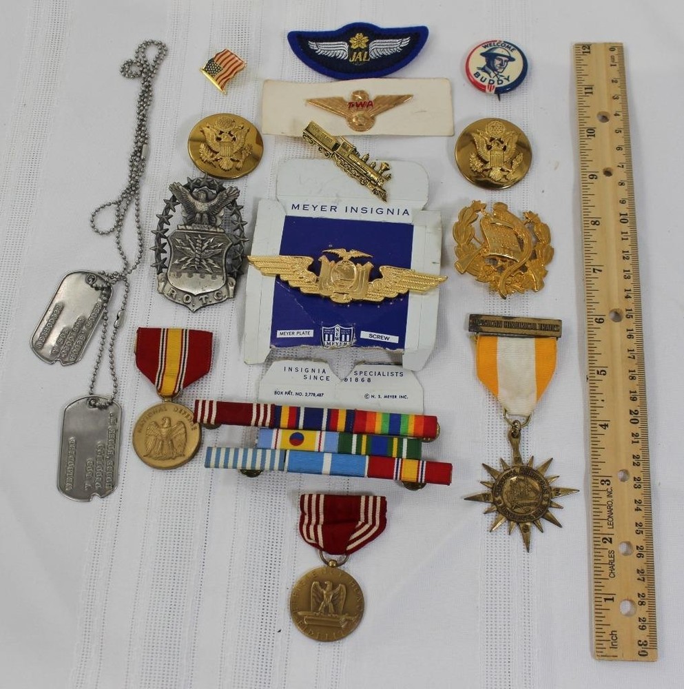Lot of Vintage U.S. Military Metals, Badges Ribbon Bars Dog Tags Pilot Badge Etc
