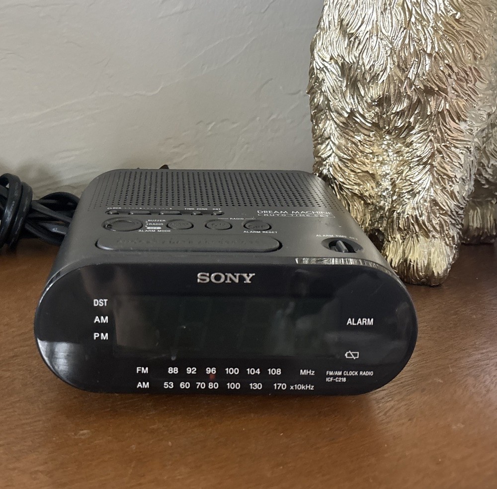Sony Dream Machine Model ICF-C218 AM FM Dual Alarm Clock Radio TESTED AND WORKS