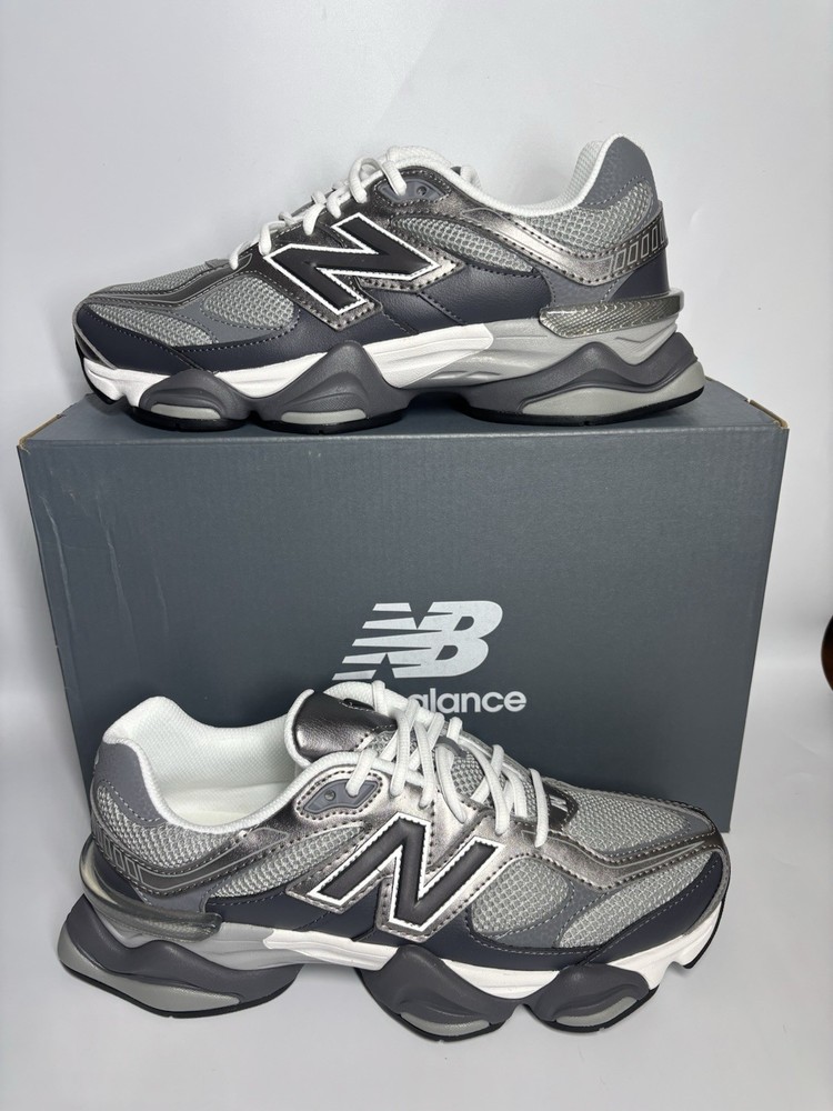 New Balance 9060 Size 9.5 D Medium