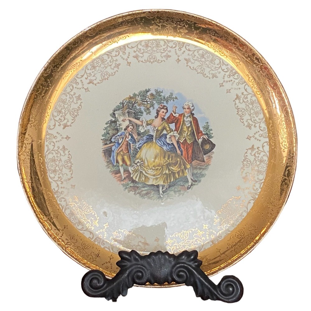 1 Vintage Sabin Crest O Gold 22K Warranted  Courting Couple Dinner Plate