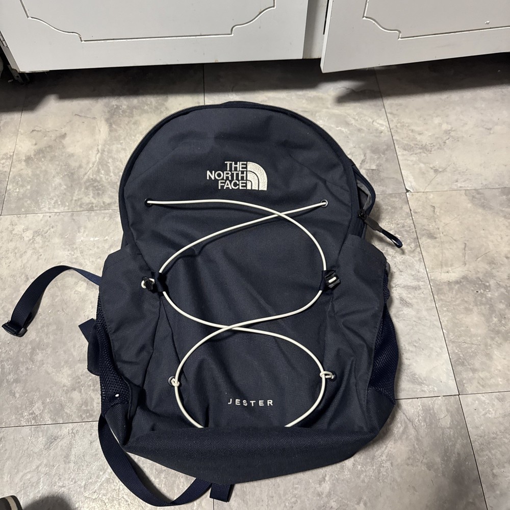 The North Face Jester Blue Hiking Backpack Adjustable Strap NF0A3VXF