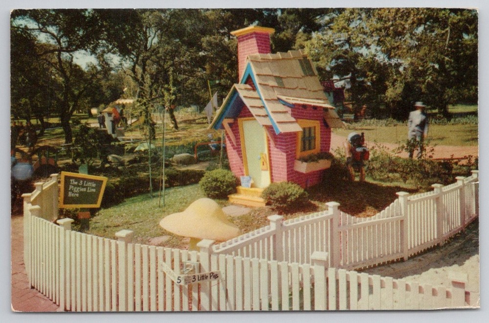 Oakland Children's Fairyland Three Little Pigs Brick House Postcard